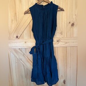 Chic Sleeveless Navy Midi Dress